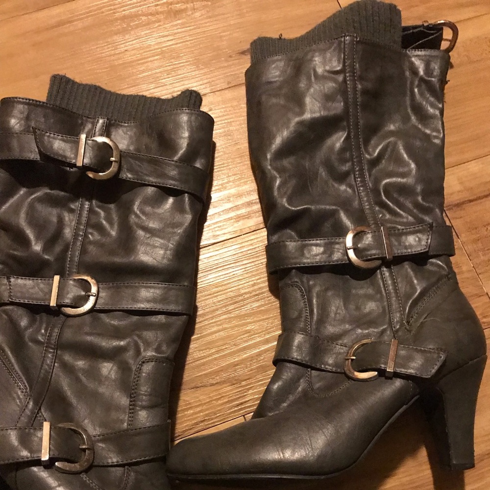 Grey boots